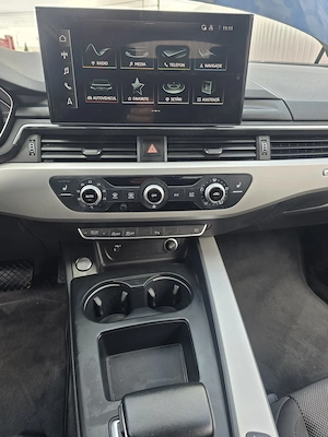 AUDI  A4 An - 2022 - 2.0 TDI 204 CP Quattro S tronic Mild-Hibrid Tractiune 4x4  Stare impecabila - imagine 12