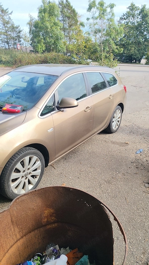 Opel Astra 2013 diesel 2.0 Volan dreapta  - imagine 2