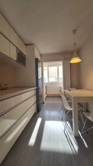 Proprietar, ap. 3 camere, Olimpia-Complex - imagine 5