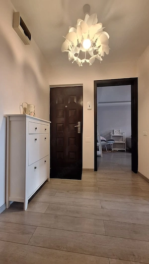 Proprietar, ap. 3 camere, Olimpia-Complex - imagine 3
