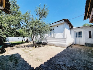Casa cu teren 2068 mp sat Fundeni jud. Galati strada asflatata - imagine 2