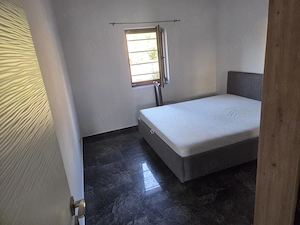 Proprietar , inchiriat apartament cu 2 dormitoare living baie si bucatarie - imagine 8
