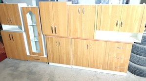 Mobilier pt bucatarie, cu corpuri suspendate, dim. 350 60 220 cm.