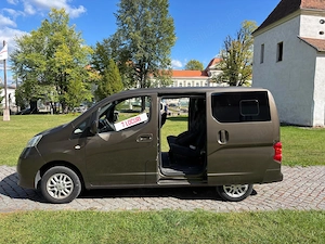 Nissan NV-Anul Fab-2017 7 Locuri - imagine 3