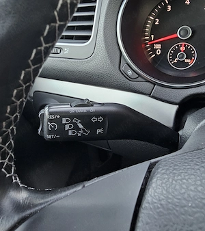 VW Golf 6 1.4 TSI Xenon Senzori Parcare Încălzire Scaune Parkassist Pilot Automat  - imagine 15