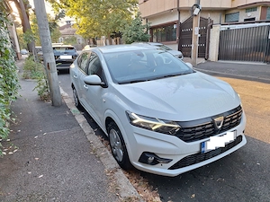 Vând Dacia Logan III Comfort ECO-G 100 CP, an 2021, cu doar 43.000 km.