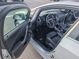 Opel Astra j foarte bine întreținut - imagine 5