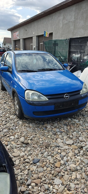 Dezmembrez Opel CORSA C 