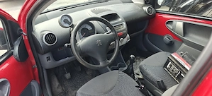 Dezmembrez Peugeot 107  - imagine 2