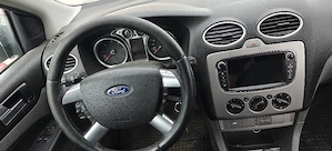 Dezmembram Ford Focus 2 FACELIFT Kombi  - imagine 4