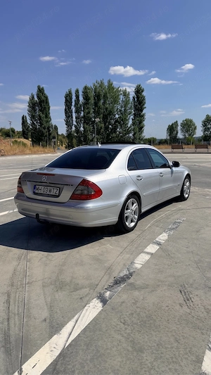 Mercedes Benz E220 CDI - imagine 3