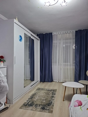VÂND apartament 2 camere