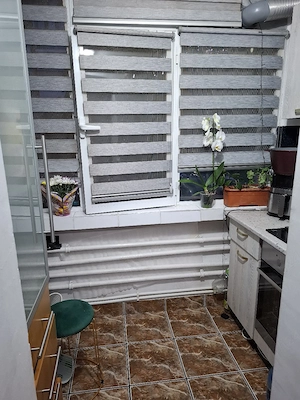 VÂND apartament 2 camere - imagine 9