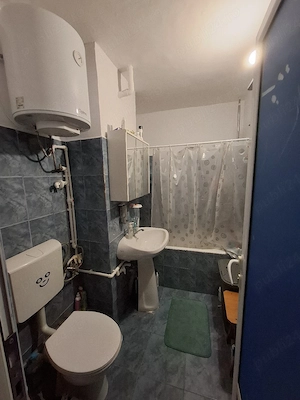 VÂND apartament 2 camere - imagine 8