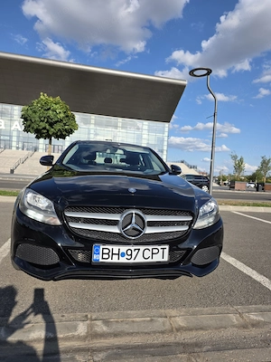 MERCEDES-BENZ C200 176 000 km, an 2016, benzina, in stare foarte buna - imagine 5