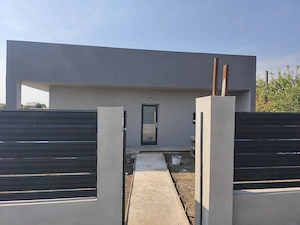 Casa in stil mediteranean in Vadu Pasii - imagine 2