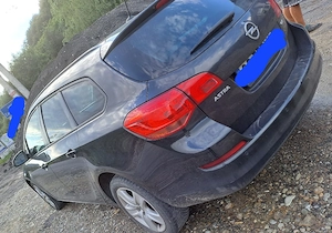 Opel astra J Sports Tourer 1.7cdti diesel an 2012 - imagine 2