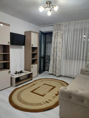 Prima chirie dupa renovare, apartament 2 cam, et 1, Independentei-Scolilor - imagine 2