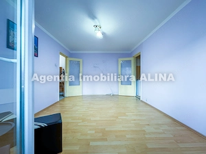 Ap. 3 camere in Mun. Deva, Jud. HD, str. Minerului, suprafata utila 48 mp + balcon de 2,30 mp. - imagine 2