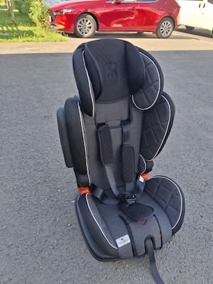 Vând scaun auto bebe