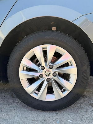 Skoda Octavia 4 facelift - imagine 5