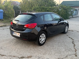 Opel Astra j 1.3 cdti e5 2012 manuala - imagine 5