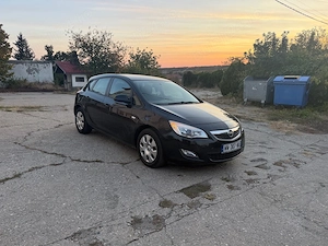 Opel Astra j 1.3 cdti e5 2012 manuala - imagine 3