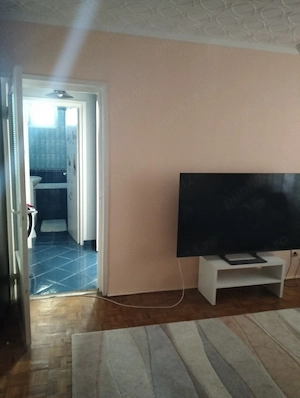 Închiriez apartament 2 camere  - imagine 2
