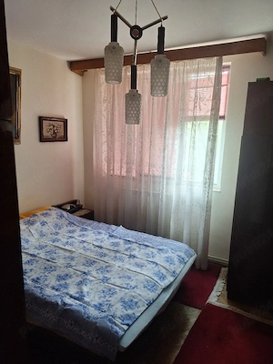 De vânzare apartament 3 camere - imagine 2