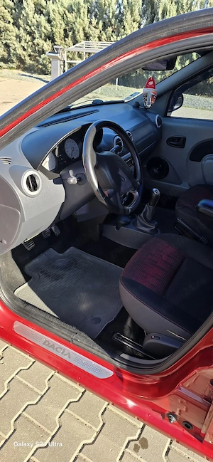 Dacia Logan 1.5 DCI - imagine 2