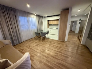 PENTHOUSE cu 2 camere de închiriat   Terasă 40 mp | Parcare subterană -ARADULUI - imagine 2