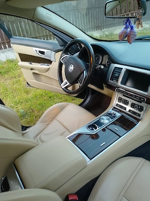 Jaguar XF Sportbrake - imagine 6