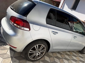 Vând Volkswagen Golf 6, an 2010, motor 1.6 TDI 105 CP, diesel, cutie automată DSG. - imagine 2