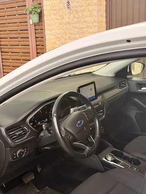 FORD FOCUS hatchback 1.5 TDCI, fara daune, faruri LED adaptive - imagine 4