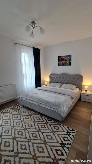 Apartament cu 3 camere de închiriat în Girocului