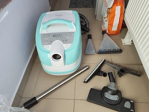 Aspirator cu spălare Bosch, putere 2100 W, garanție până în 2030