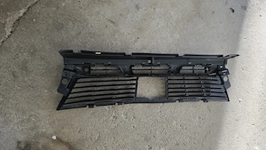 Grila Pegeout 3008