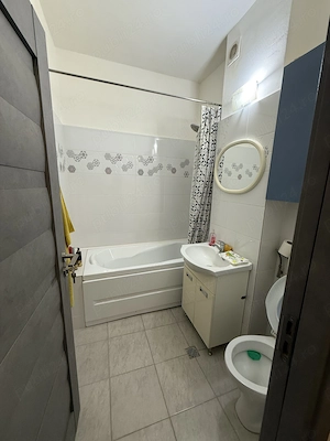 PF dau in chirie Ap 2 camere, 40 mp, etaj 1, cu parcare privata - imagine 5