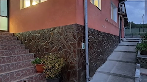 Casa de inchiriat zona Mihaesti-la strada principala - imagine 3