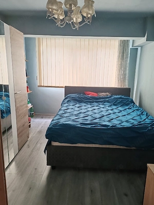 Vand Apartament 3 camere semidecomandat  - imagine 8