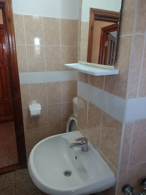 Inchiriez apartament (langa politie Longinescu) - imagine 2