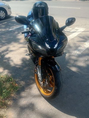 Yamaha r1 1000cc - imagine 2