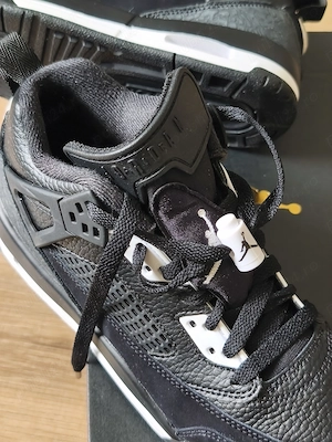 Pantofi sport Jordan Spizike Low BG, noi. Dețin factura de achiziție de la JD Sport. Mărimea 38