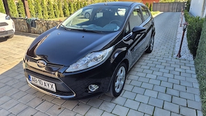 Ford Fiesta 2011 masina ideala pt oras și naveta scurta