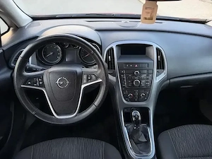 Opel Astra J 1.6 benzina - imagine 4