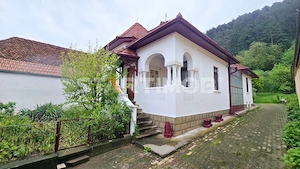 Casa 5 camere cu acces auto RASNOV - imagine 2
