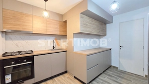 Apartament renovat 3 camere zona ITC Vlahuta - imagine 3