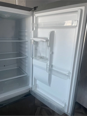 Vând COMBINA FRIGORIFICA NEO   Stare foarte bună, ideal pentru bucătării compacte
