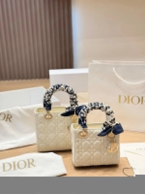   Christian Dior geantă de damă, piele naturală