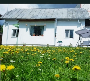 Casă in Breaza de Sus, ultracentral, 2 camere, teren 376 mp-78.000   (negociabil)